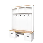 Meuble d'entrée de style ferme avec banc aspect grain de bois, patères et placards bas