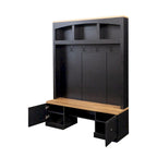 Meuble d'entrée de style ferme avec banc aspect grain de bois, patères et placards bas
